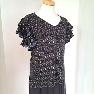 Ralph Lauren | Black & chain link pattern women's ruffled sleeves v neck